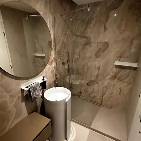 Appartamento Luxury Penthouse At The Historical Centre Parking Bratislava