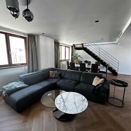 Apartmán Luxury Penthouse At The Historical Centre Parking