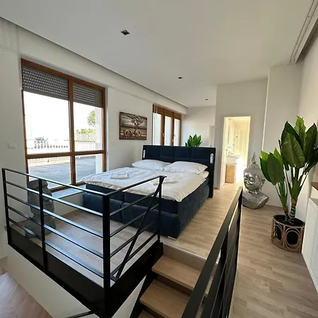 Luxury Penthouse At The Historical Centre Parking Appartamento *