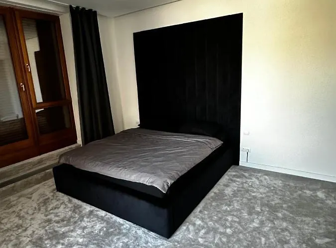 Luxury Penthouse At The Historical Centre Parking Apartmán *