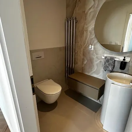 Luxury Penthouse At The Historical Centre Parking דירה ברטיסלאבה