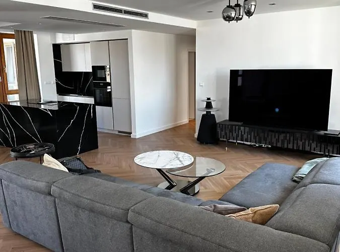 Luxury Penthouse At The Historical Centre Parking * 브라티슬라바