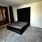 Luxury Penthouse At The Historical Centre Parking شقة *